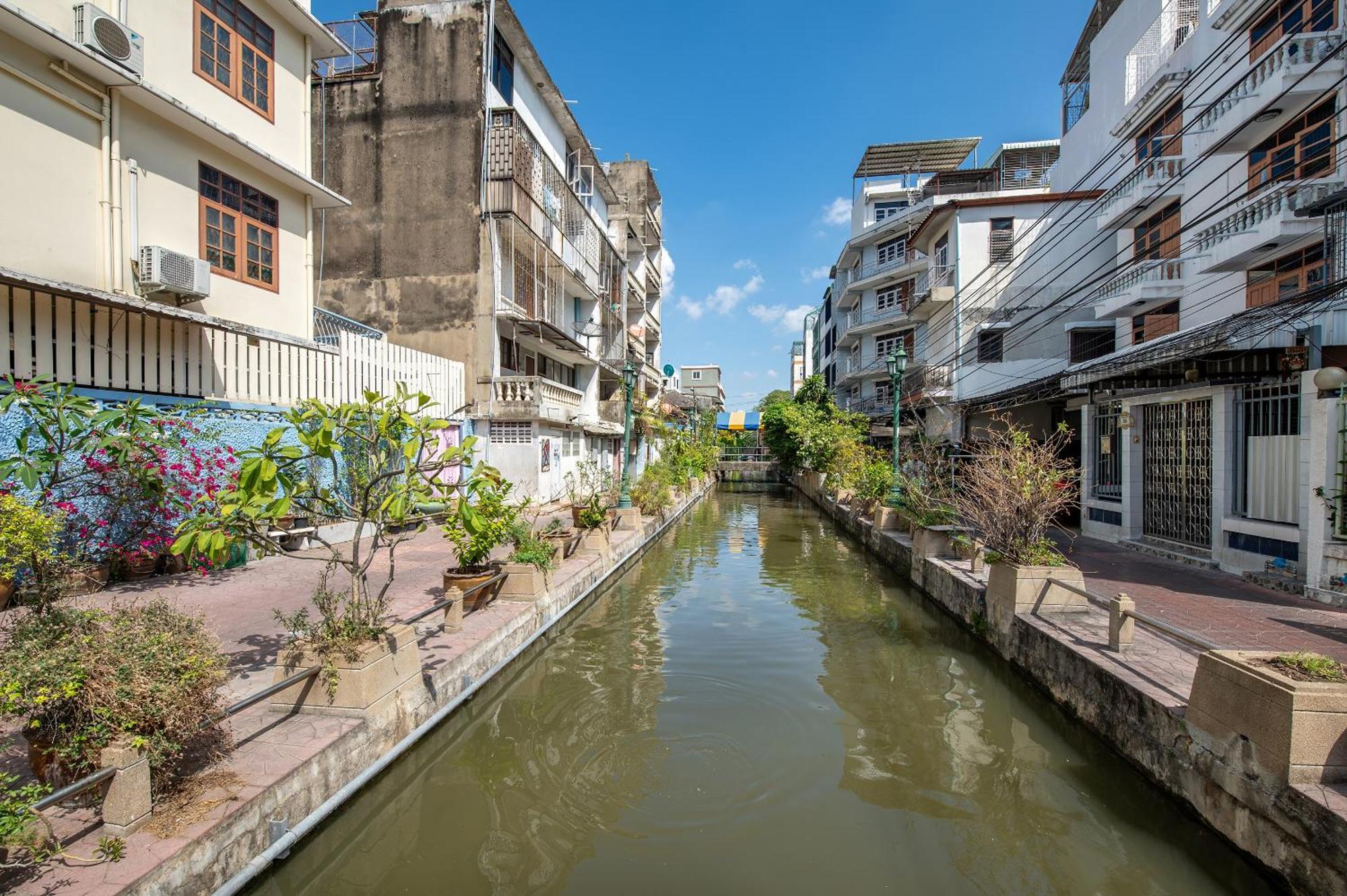 Ti Thong Hostel Bangkok Exterior photo