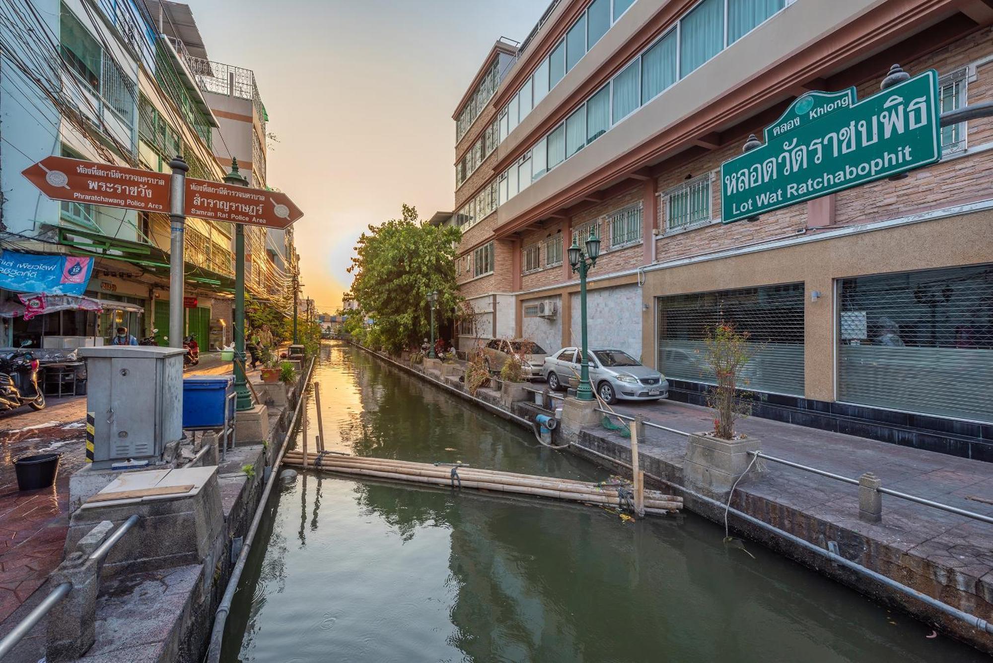 Ti Thong Hostel Bangkok Exterior photo